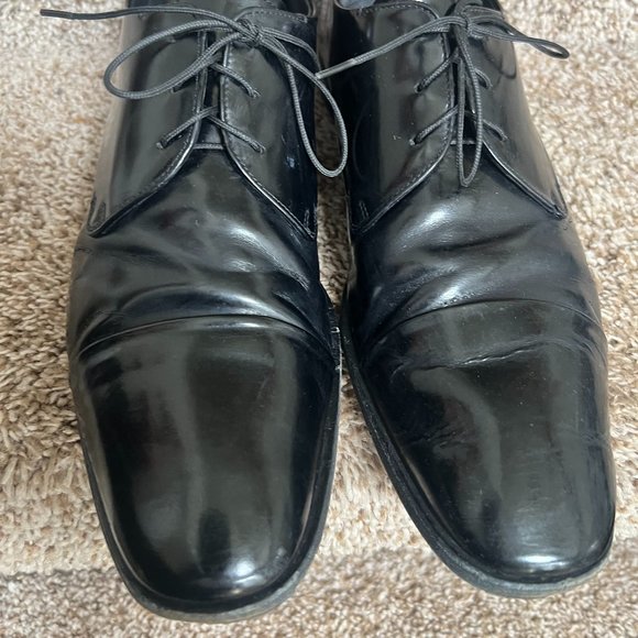 Prada Men\'s Black Leather Cap Toe Oxfords. main image 4